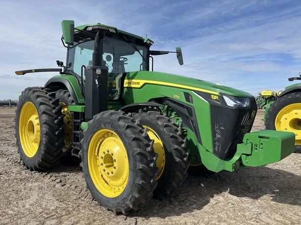 JOHN DEERE 8R 370 — foto 1 de 22