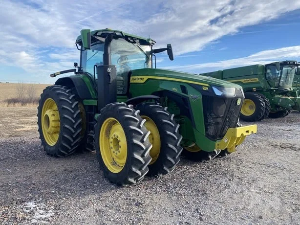 JOHN DEERE 8R 370 — foto 1 de 16