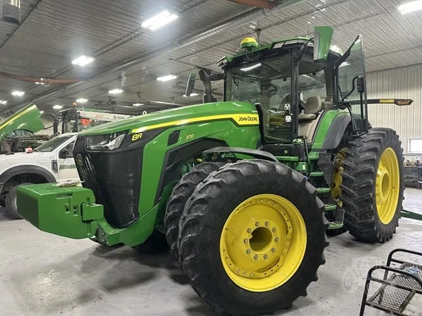JOHN DEERE 8R 370 — foto 1 de 28