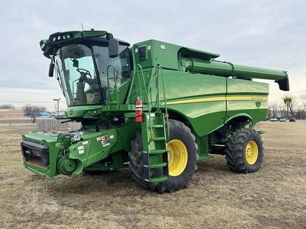 JOHN DEERE S760 — foto 1 de 25