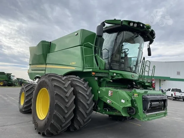 JOHN DEERE S780 — foto 1 de 45