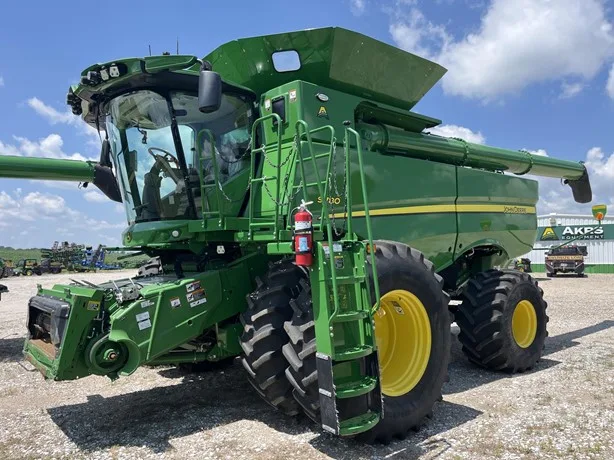 JOHN DEERE S780 — foto 1 de 25