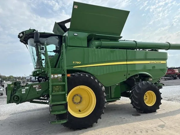 JOHN DEERE S780 — foto 1 de 100
