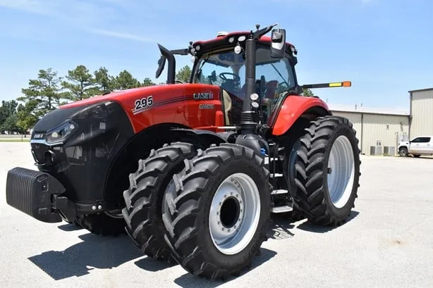 CASE IH MAGNUM 295 — foto 1 de 26