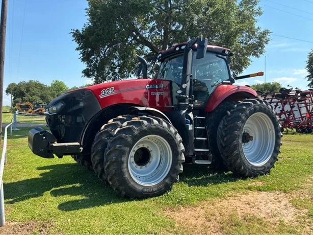 CASE IH MAGNUM 325 — foto 1 de 10
