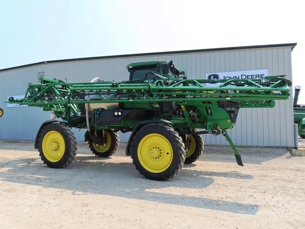 JOHN DEERE 410R — foto 1 de 39