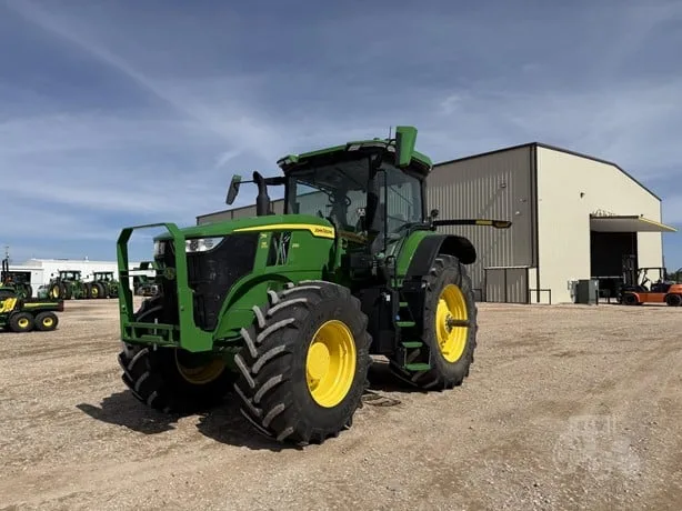 JOHN DEERE 7R 230 — foto 1 de 18
