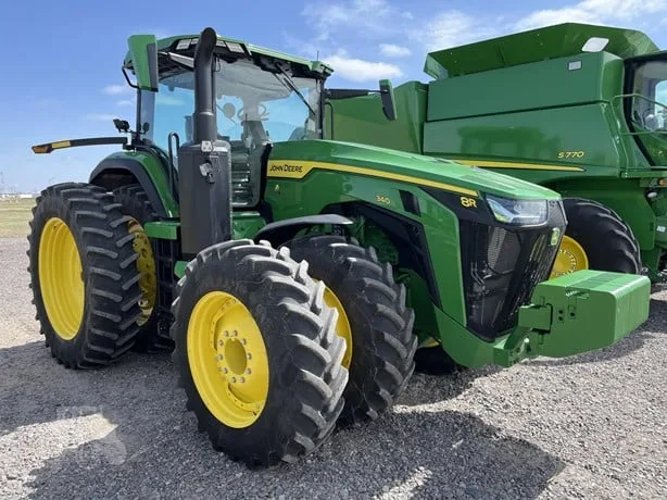 JOHN DEERE 8R 340 — foto 1 de 35