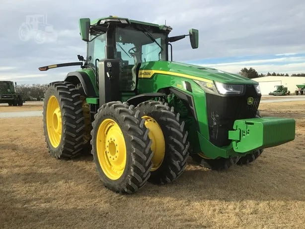JOHN DEERE 8R 370 — foto 1 de 30