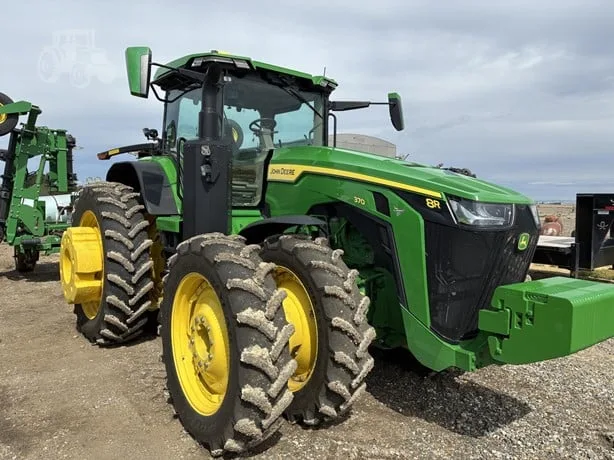 JOHN DEERE 8R 370 — foto 1 de 9