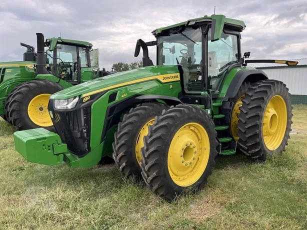 JOHN DEERE 8R 410 — foto 1 de 33