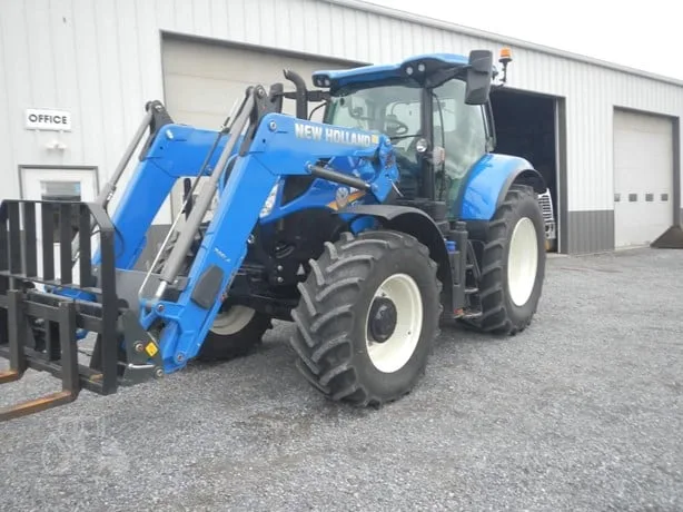 NEW HOLLAND T7.225 — foto 1 de 15